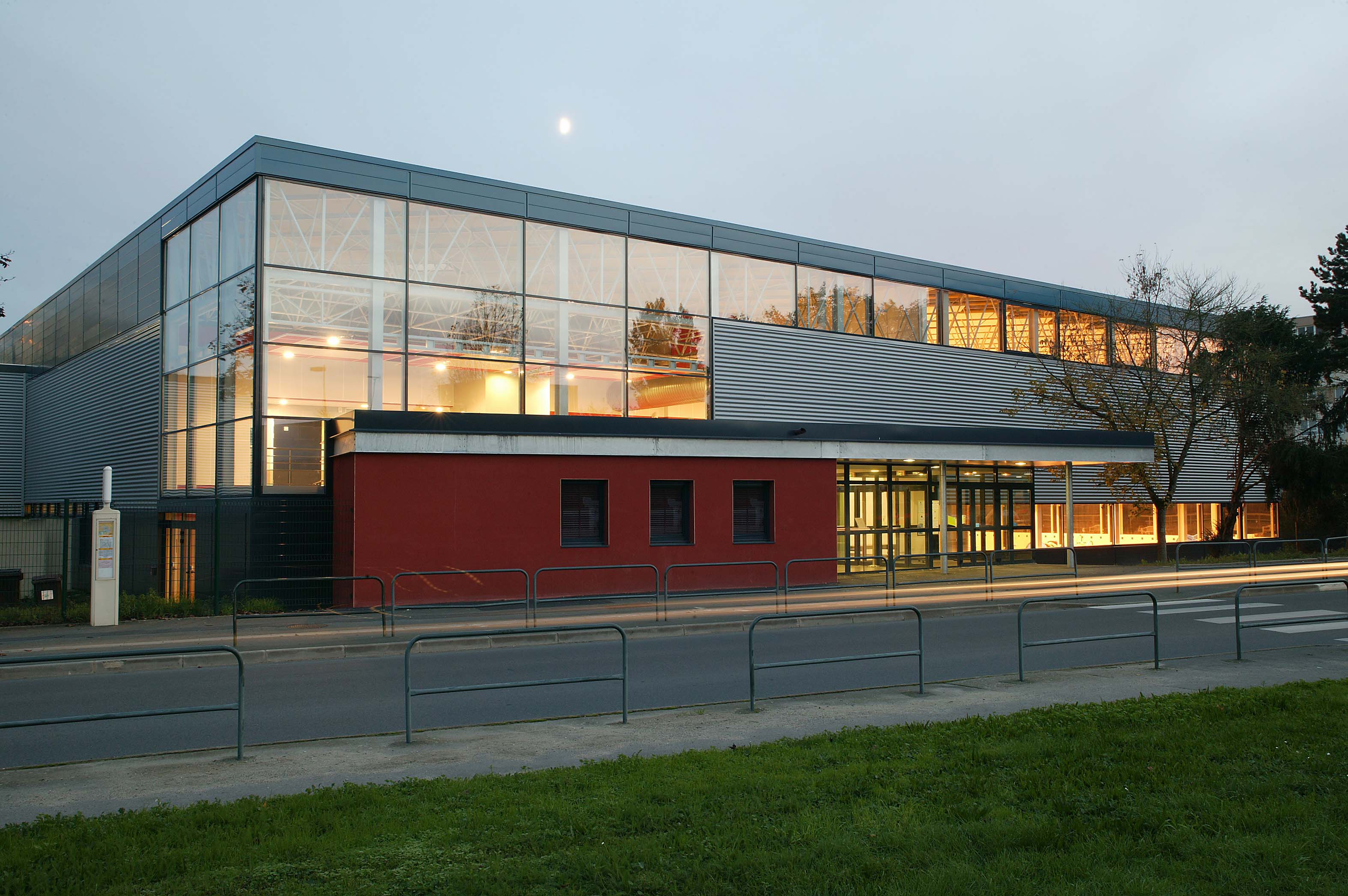 Piscine Saint Nicolas - Laval - photo 1